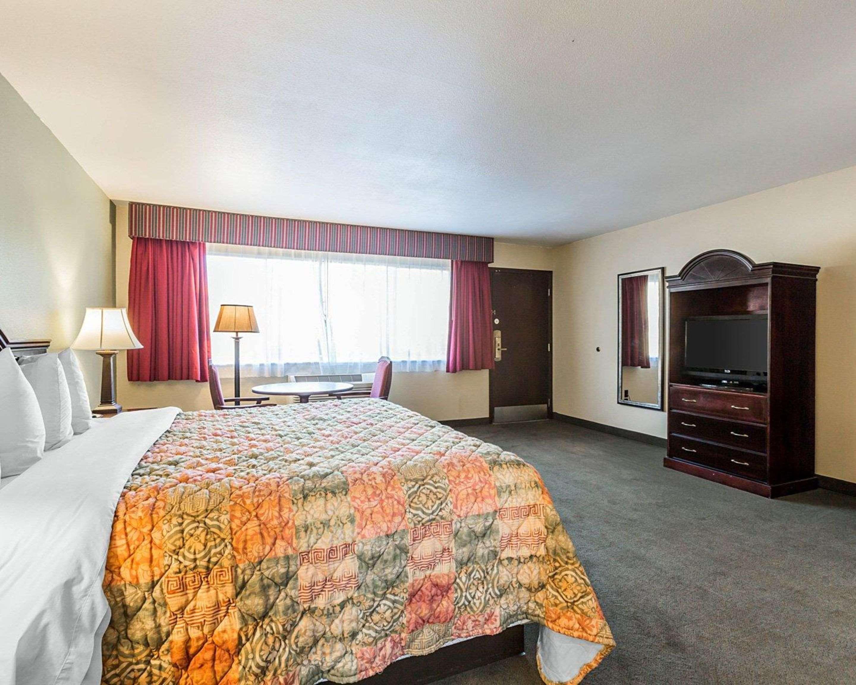 Quality Inn & Suites Cameron Park Shingle Springs Dış mekan fotoğraf
